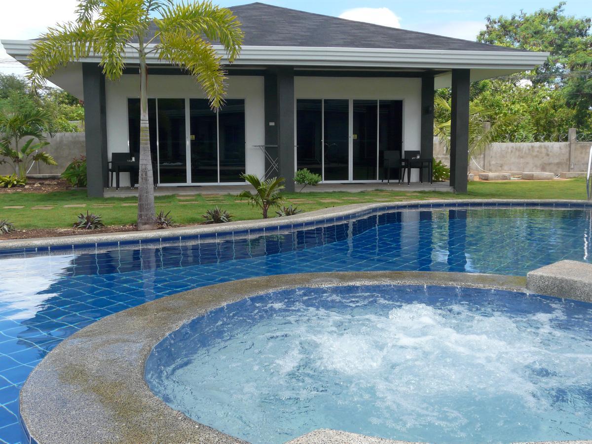 Alona Royal Palm And Restaurant 4*