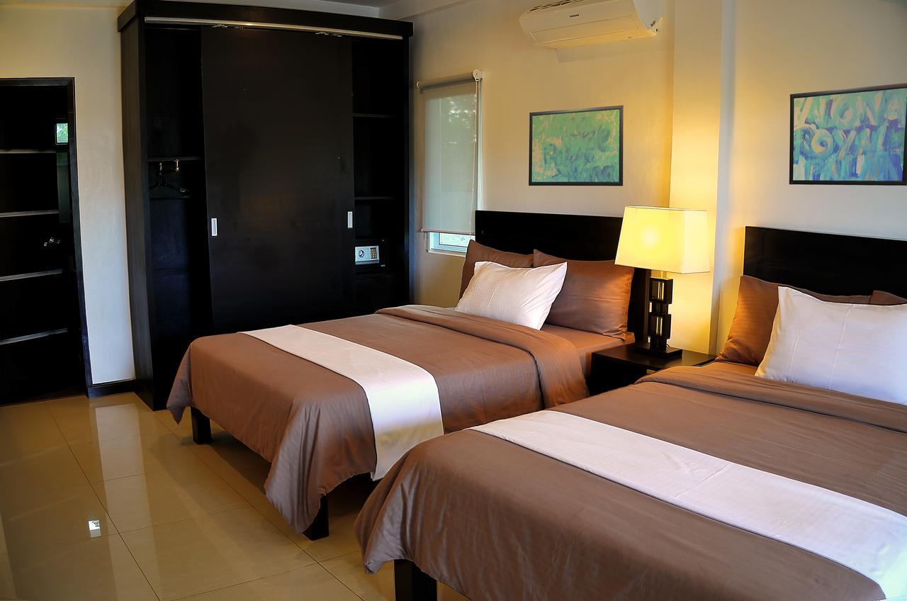 Resort Alona Royal Palm And Restaurant