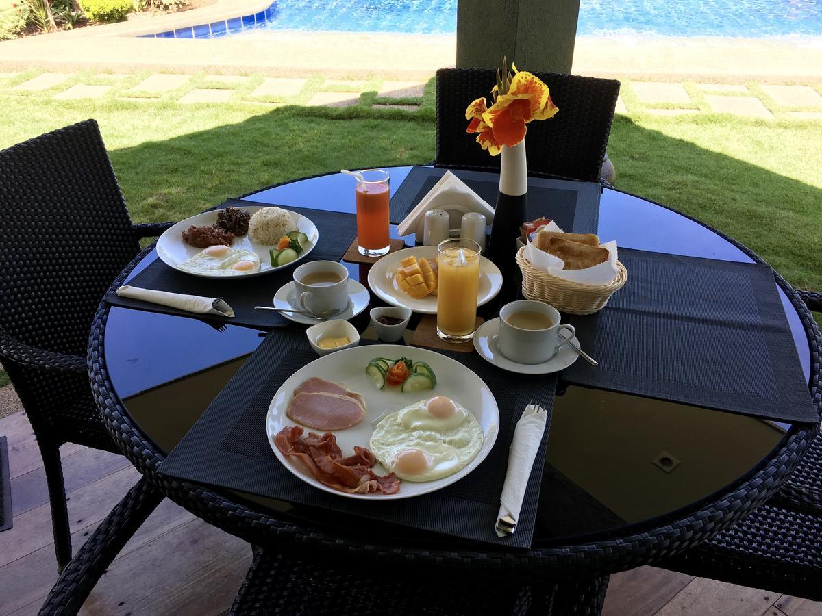 Alona Royal Palm And Restaurant
