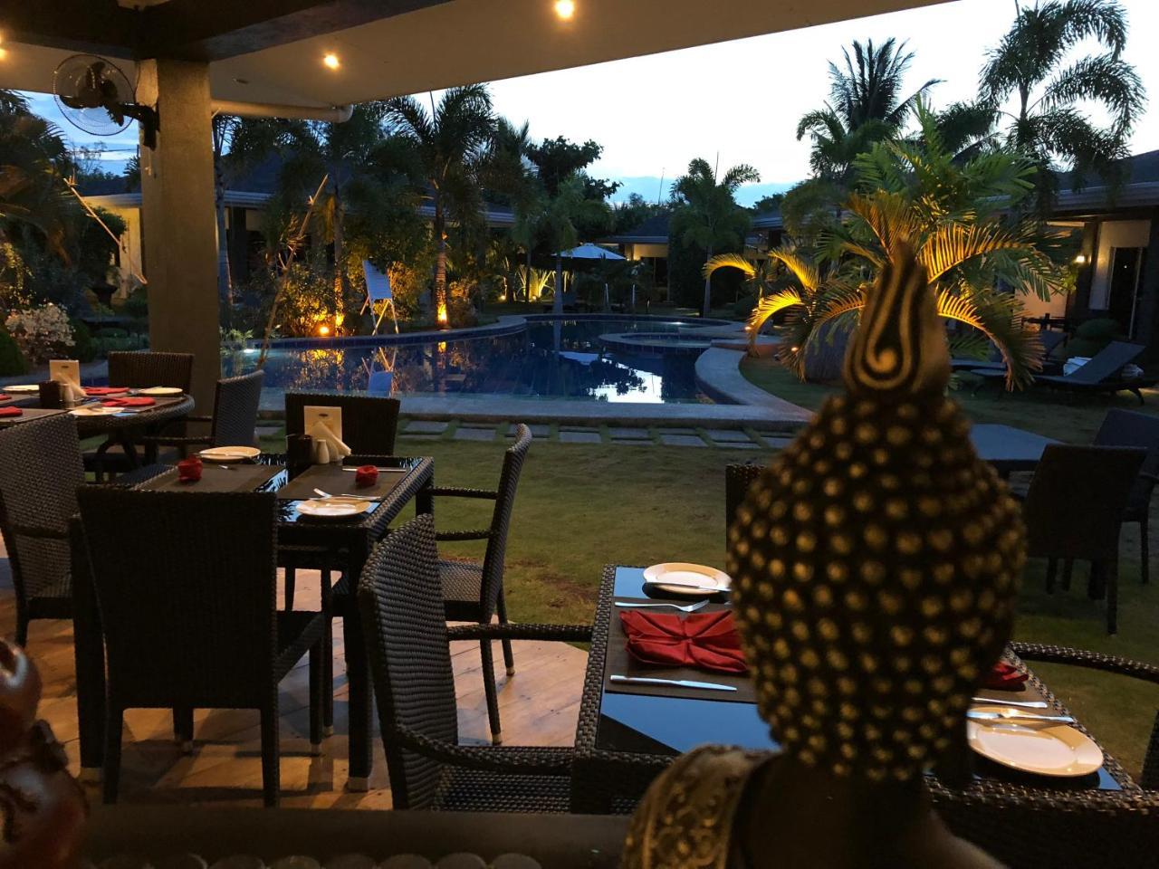 Alona Royal Palm And Restaurant Resort