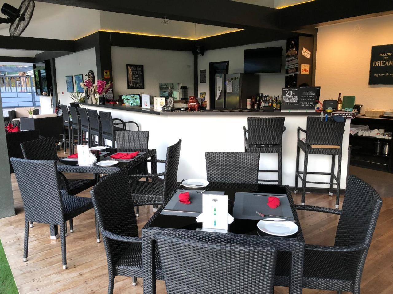 Alona Royal Palm And Restaurant Panglao