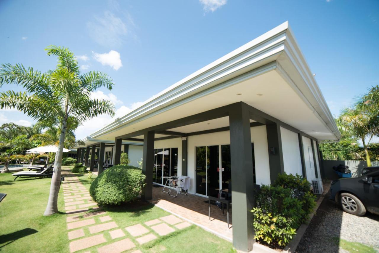 Alona Royal Palm And Restaurant Resort 4*